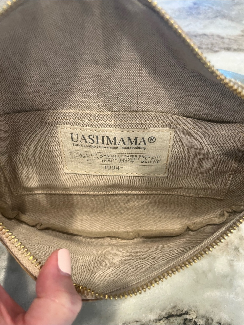 Uashmama Sling Body Bag Excellent Used Condition! Platino color with two straps - Picture 4 of 8